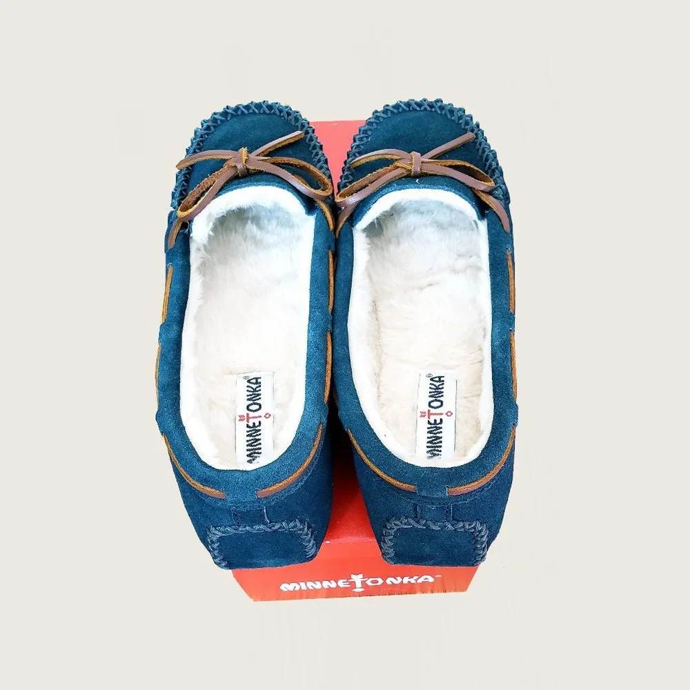 Minnetonka Kayla Moccasins NWT - Picture 7 of 10